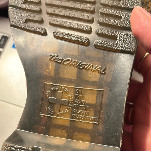 Dr. Martens Pink Leather Women's Boots - Picture 6 of 11